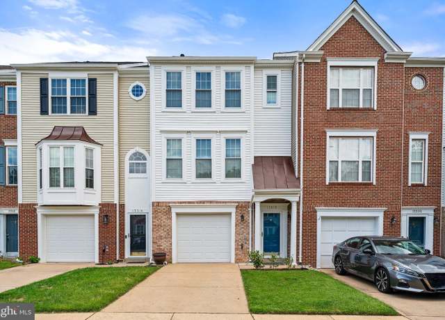 Property at 15510 Port Washington Ct, Dumfries, VA 22025, 3 beds, 3 baths
