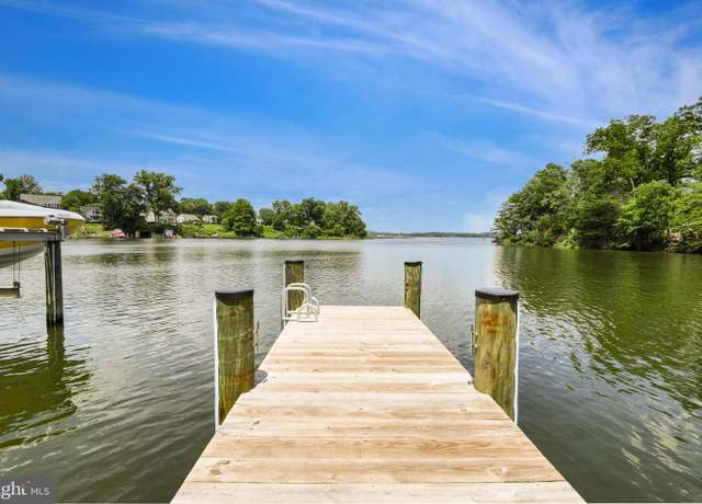 Property at 404 Alameda Pkwy, Arnold, MD 21012, 4 beds, 4.5 baths
