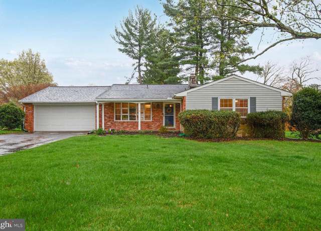Property at 2813 Deerfield Dr, Ellicott City, MD 21043, 3 beds, 2.5 baths