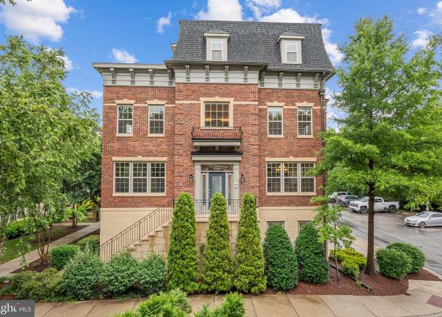 Property at 612 Overlook Park #82, Oxon Hill, MD 20745, 3 beds, 4 baths