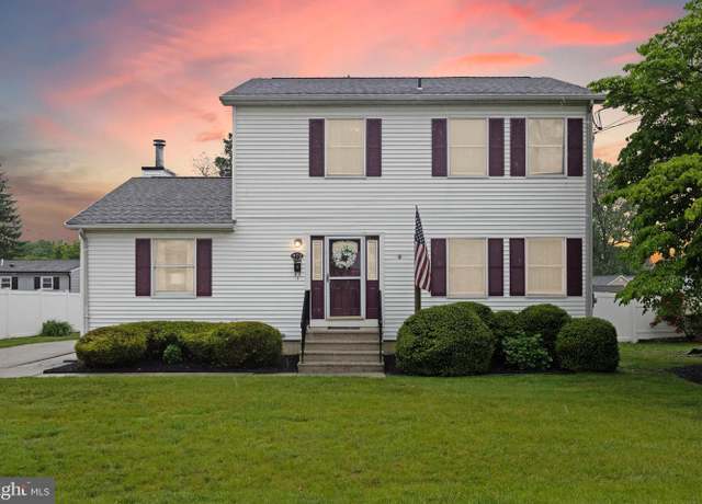 Property at 872 Grove St, Florence, NJ 08518, 5 beds, 2.5 baths