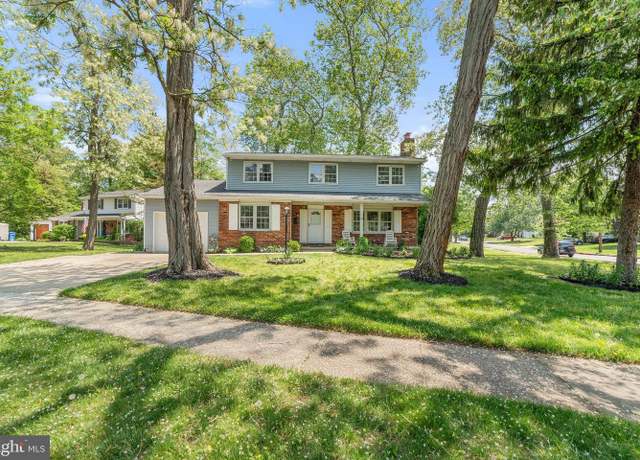 Property at 12 Farmhouse Ct, Cherry Hill, NJ 08002, 4 beds, 2.5 baths