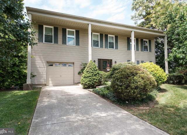 Property at 209 Collins Dr, Cherry Hill, NJ 08003, 4 beds, 2.5 baths