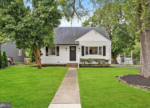 Property at 35 Waldron Rd, Allentown, NJ 08501, 5 beds, 3 baths