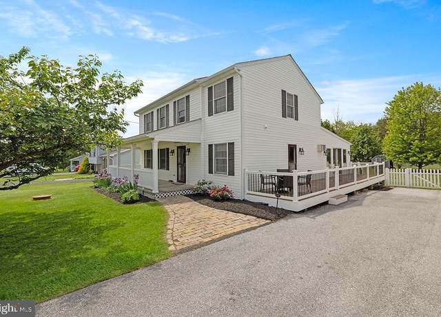 Property at 153 Jackson Rd, Gettysburg, PA 17325, 3 beds, 2.5 baths