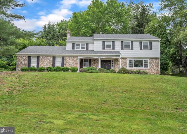 Property at 19 Mill Creek Rd, Holland, PA 18966, 4 beds, 2.5 baths