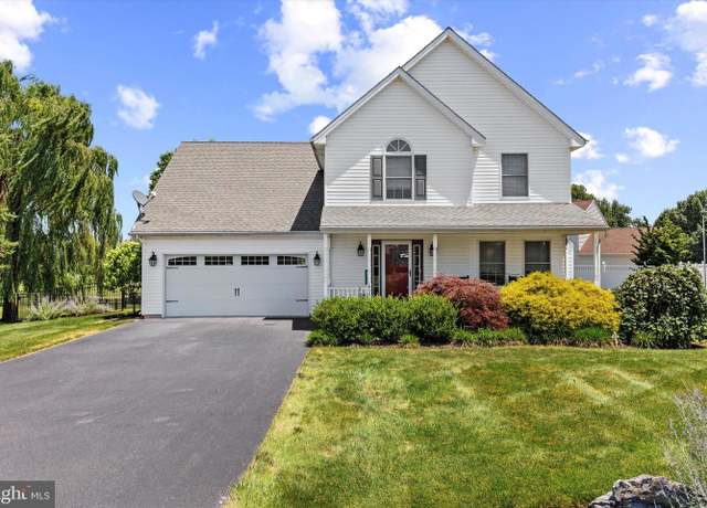 Property at 615 Forge Rd, Carlisle, PA 17015, 4 beds, 2.5 baths