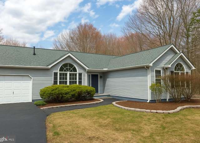 Property at 516 Old Stage Rd, Albrightsville, PA 18210, 3 beds, 2 baths
