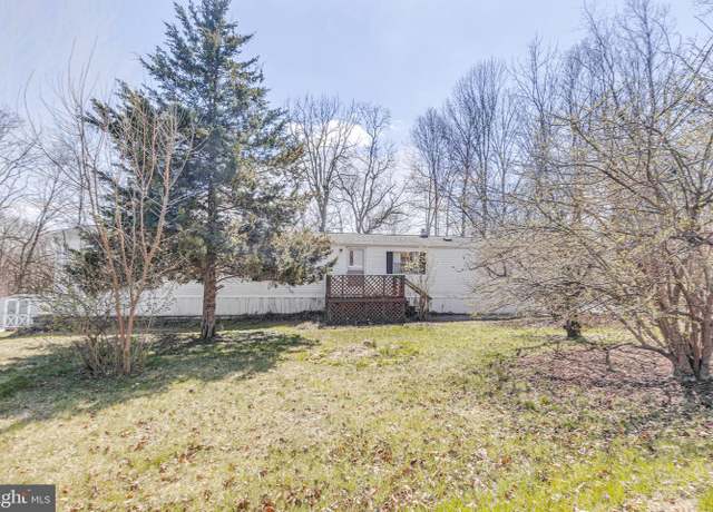 Property at 2079 Reservoir Dr, Middletown, PA 17057, 2 beds, 2 baths