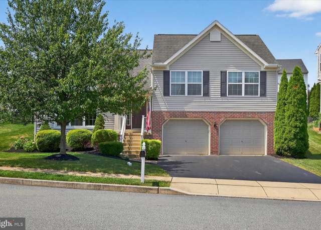 Property at 3 Cameron Ct, Denver, PA 17517, 3 beds, 2.5 baths