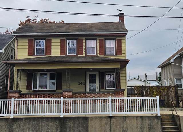 Property at 144 E Main St, Fredericksburg, PA 17026, 4 beds, 2 baths