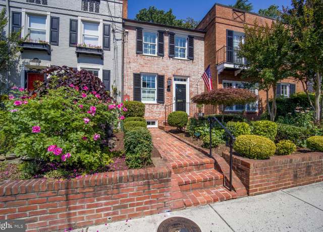 Property at 717 S Royal St, Alexandria, VA 22314, 3 beds, 2.5 baths