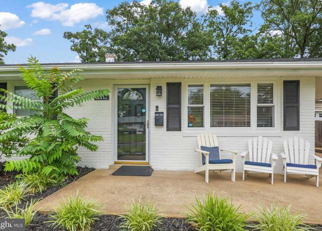 Property at 6109 Leewood Dr, Alexandria, VA 22310, 3 beds, 2 baths