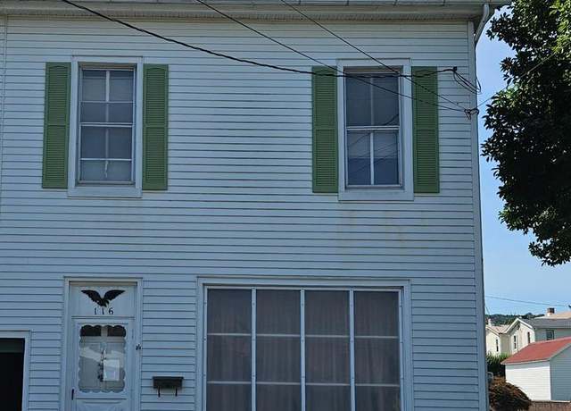 Property at 116 W Franklin St, Topton, PA 19562, 3 beds, 1.5 baths