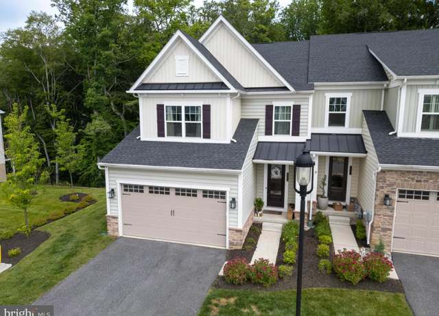 Property at 233 W Ponds Edge Dr, Media, PA 19063, 4 beds, 3.5 baths