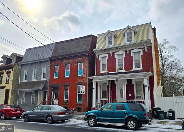 Property at 419 N 7th St, Lebanon, PA 17046, 3 beds