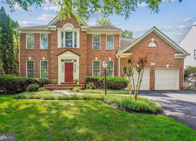 Property at 1326 Moore Pl SW, Leesburg, VA 20175, 4 beds, 3.5 baths