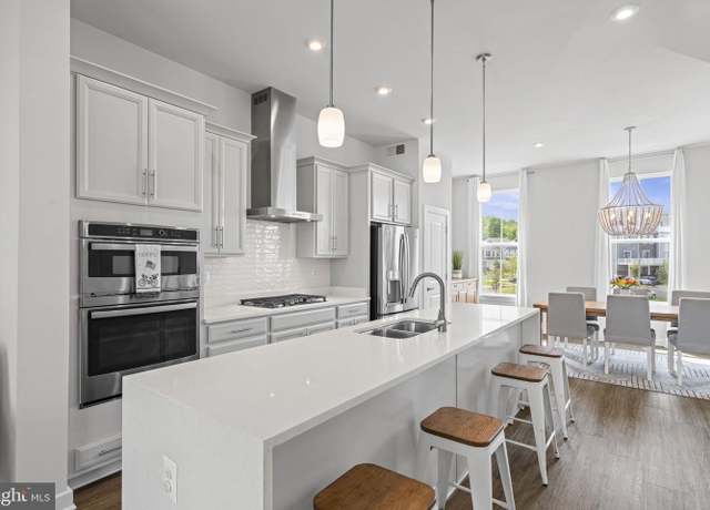Property at 1685 Aspen Poplar Rd, Dumfries, VA 22026, 4 beds, 4.5 baths