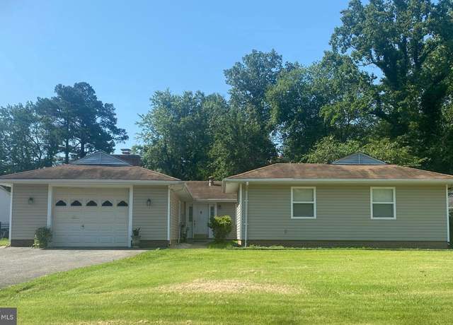 Property at 8023 Holly Ave, Waldorf, MD 20601, 4 beds, 2 baths