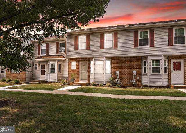 Property at 32 W Constitution Dr, Bordentown, NJ 08505, 2 beds, 2.5 baths