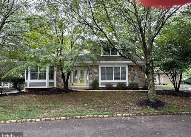 Property at 1 Cranberry Ct, Princeton, NJ 08540, 4 beds, 2.5 baths