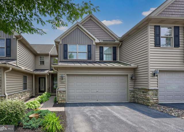 Property at 237 Fieldcrest Ln, Ephrata, PA 17522, 3 beds, 2.5 baths