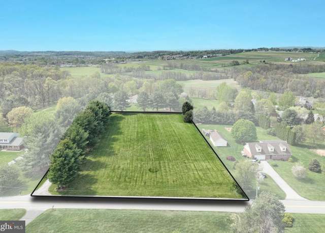 Property at 445 Steinfelt Rd, Red Lion, PA 17356