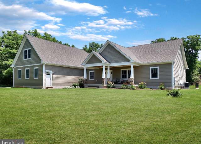 Property at 320 Minniewood Ln, Berryville, VA 22611, 3 beds, 2.5 baths