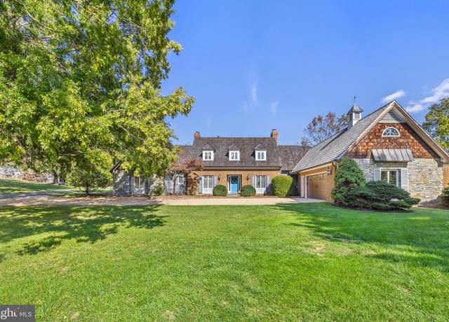 Property at 4800 Fiery Run Rd, Linden, VA 22642, 3 beds, 3.5 baths