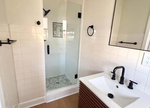 Property at 1207 Beech St, Wilmington, DE 19805, 3 beds, 2 baths