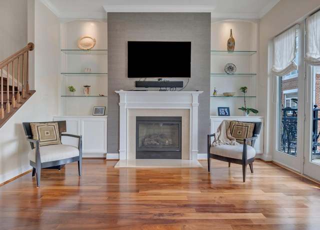 Property at 1027 Pier Pointe Lndg #113, Baltimore, MD 21230, 3 beds, 2.5 baths