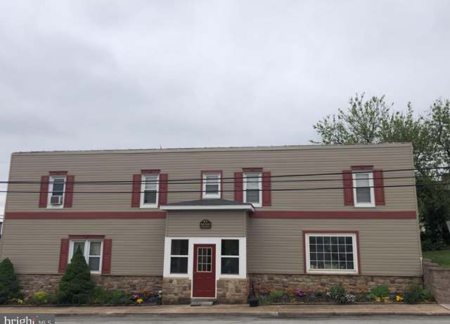 Property at 84 York St, Taneytown, MD 21787, 9 beds, 6 baths