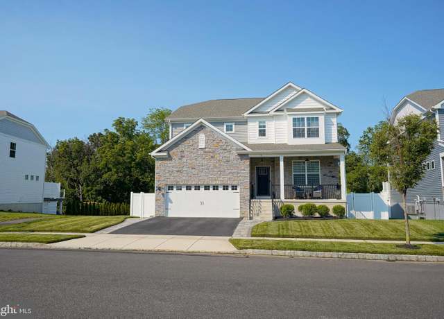 Property at 71 Westmont Dr, Medford, NJ 08055, 5 beds, 4 baths