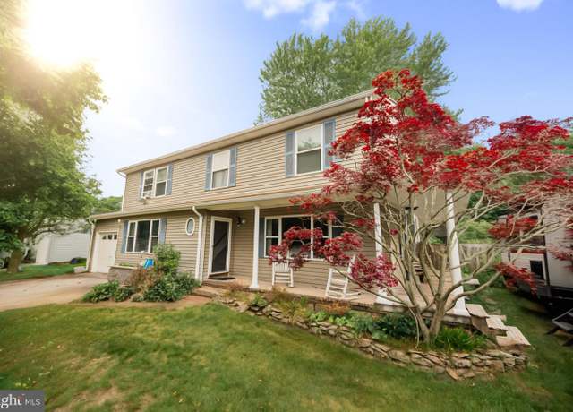 Property at 507 Laurelwood Dr, Lanoka Harbor, NJ 08734, 4 beds, 2.5 baths