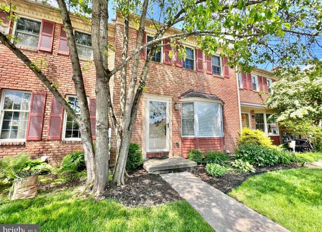 Property at 19 Warwick Ct, Reading, PA 19606, 3 beds, 2.5 baths