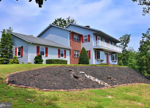 Property at 1065 Kuhn Rd, Boiling Springs, PA 17007, 5 beds, 3.5 baths