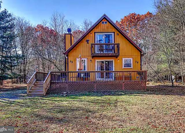 Property at 35 Tennyson Cir, Albrightsville, PA 18210, 4 beds, 2 baths