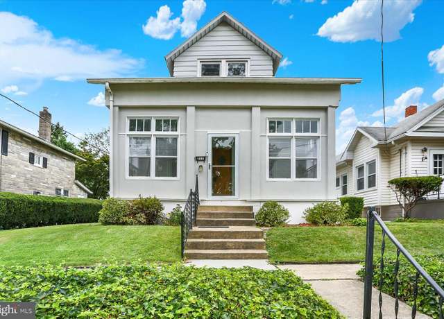 Property at 212 N 32nd St, Harrisburg, PA 17111, 3 beds, 1.5 baths