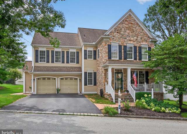 Property at 308 Little Hl, Lancaster, PA 17602, 4 beds, 2.5 baths