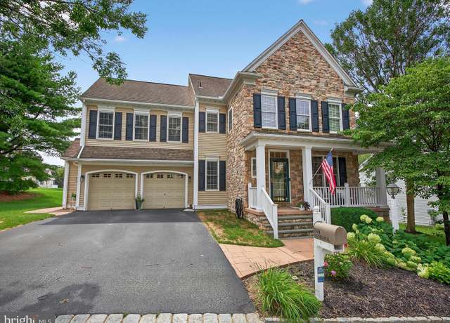 Property at 308 Little Hl, Lancaster, PA 17602, 4 beds, 2.5 baths