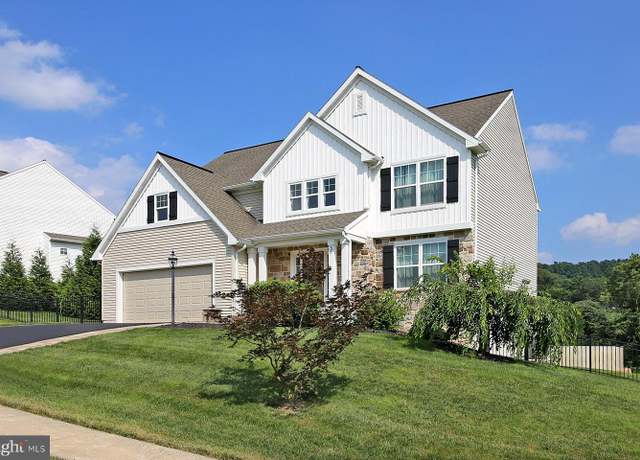 Property at 38 Palmer St, Lebanon, PA 17042, 4 beds, 2.5 baths