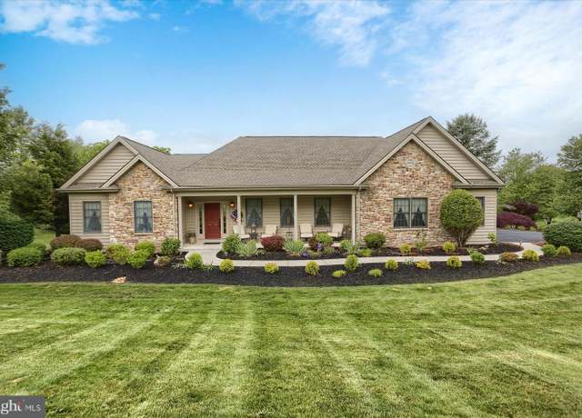 Property at 180 S Terrace Dr, Dillsburg, PA 17019, 5 beds, 3.5 baths