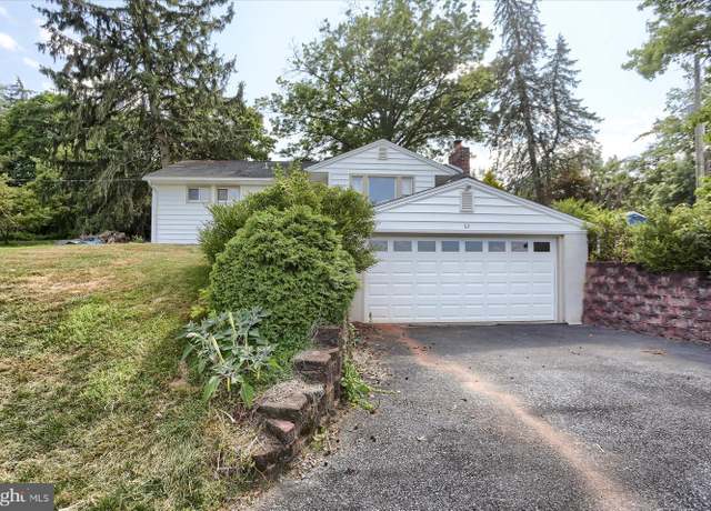 Property at 82 Springers Ln, New Cumberland, PA 17070, 2 beds, 1.5 baths