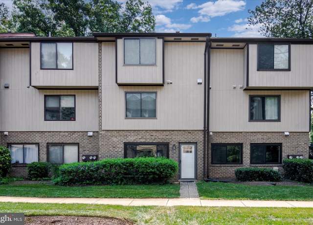 Property at 1722 Westwind Way #123, Mclean, VA 22102, 3 beds, 2 baths