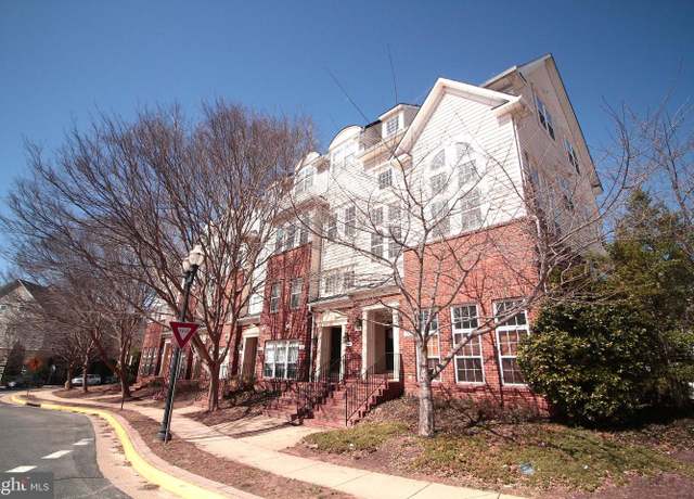 Property at 14446 Village High St #88, Gainesville, VA 20155, 3 beds, 2.5 baths