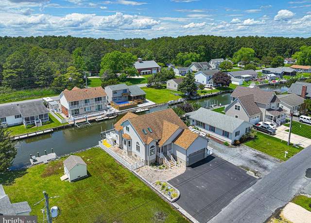 Property at 10427 New Quay Rd, Ocean City, MD 21842, 4 beds, 2.5 baths