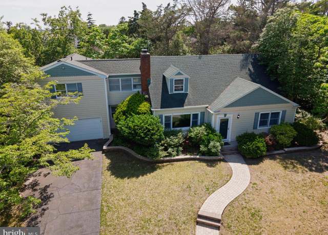 Property at 209 Berkshire Ave, Linwood, NJ 08221, 5 beds, 3.5 baths