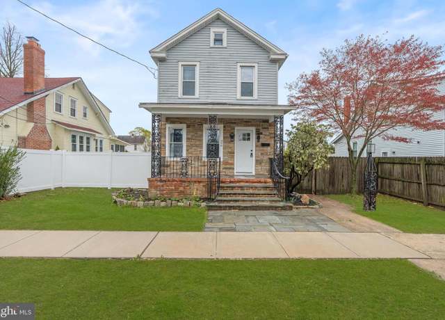 Property at 436 W 2nd St, Florence, NJ 08518, 2 beds, 1.5 baths
