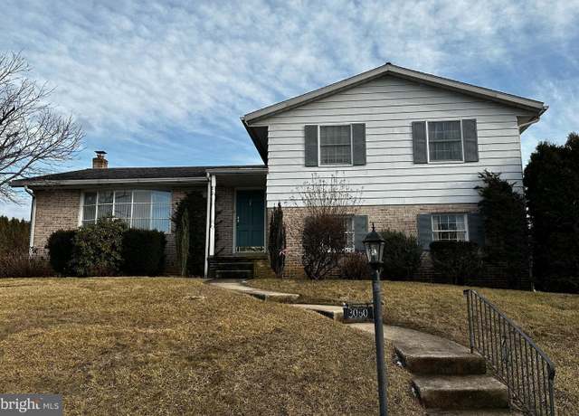 Property at 3060 Linda Ln, Sinking Spring, PA 19608, 3 beds, 2.5 baths