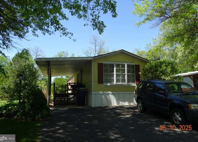 Property at 233 Mohn Dr, Shippensburg, PA 17257, 2 beds, 1 bath
